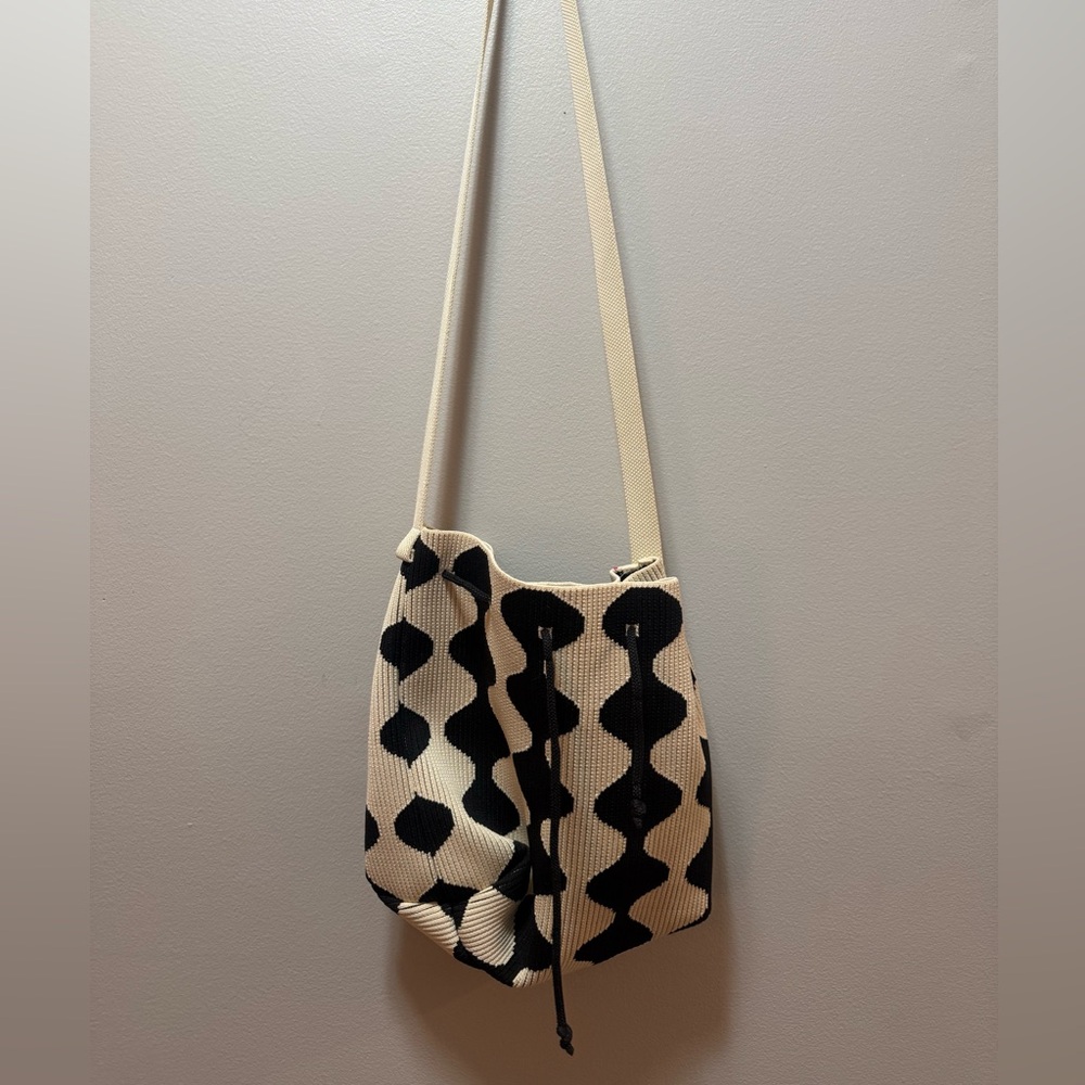 Knit Shoulder Bag